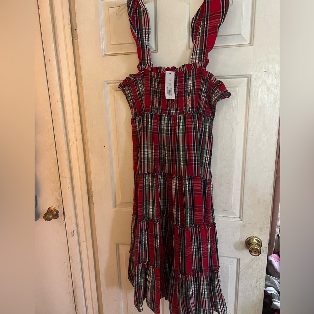 Crown and Ivy Smocked Mido Dress NWT